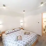 Private Oasis With Pool Дом отдыха *