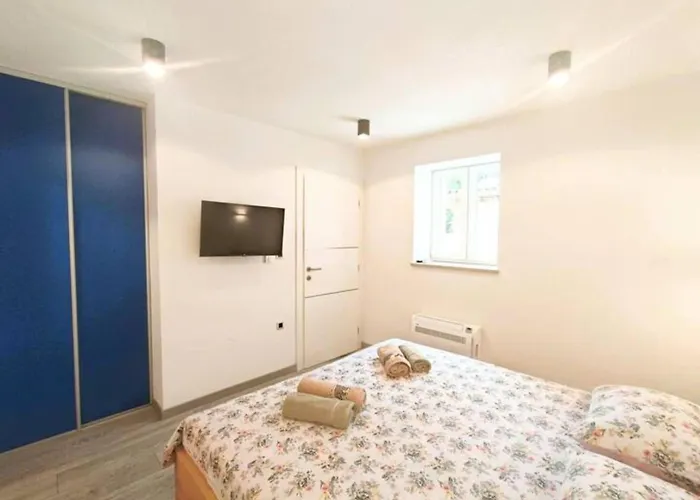 Private Oasis With Pool *