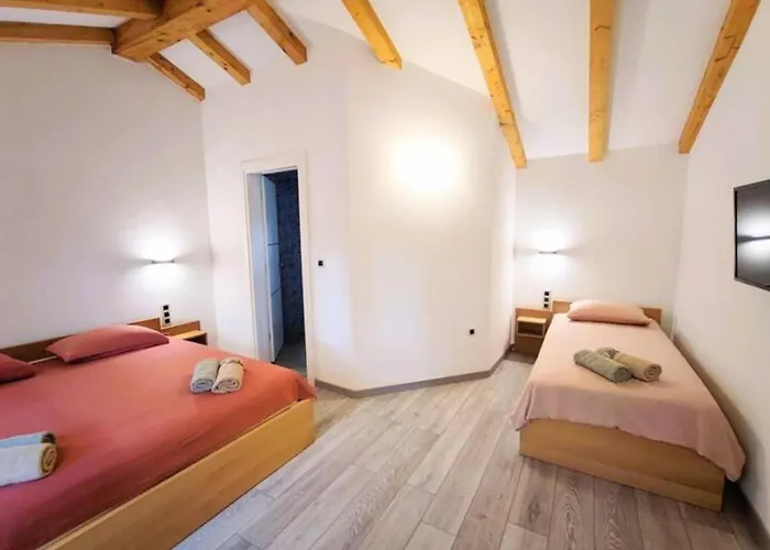 Vakantiehuis Private Oasis With Pool Brgudac